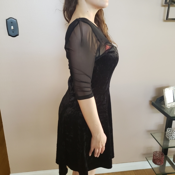Dress - Picture 2 of 4